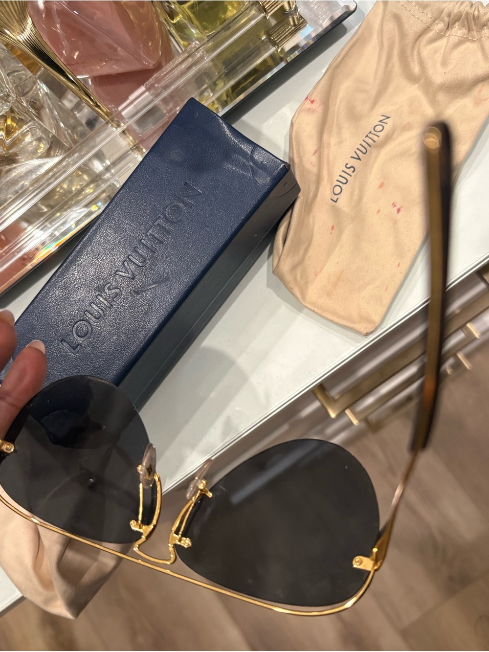Authentic Louis Vuitton Monogram Aviator Sunglasses - Black and Gold - Picture 3 of 13